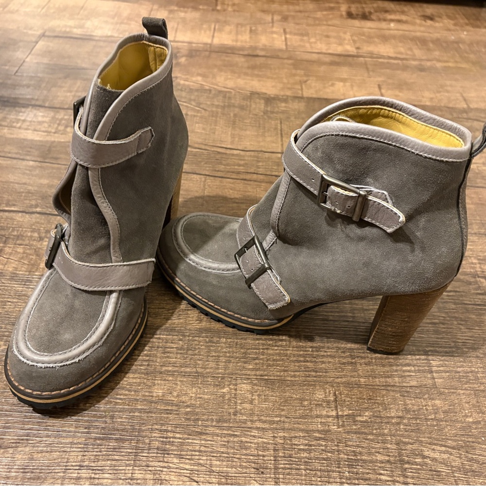 Bettye Muller Gray Leather Suede Heeled Boots with Leather & Buckle Detail